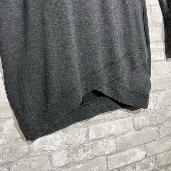 Athleta Women's Small Long Sleeve Tshirt Sweatshirt Dress Faux Wrap Bottom Gray - Picture 4 of 9